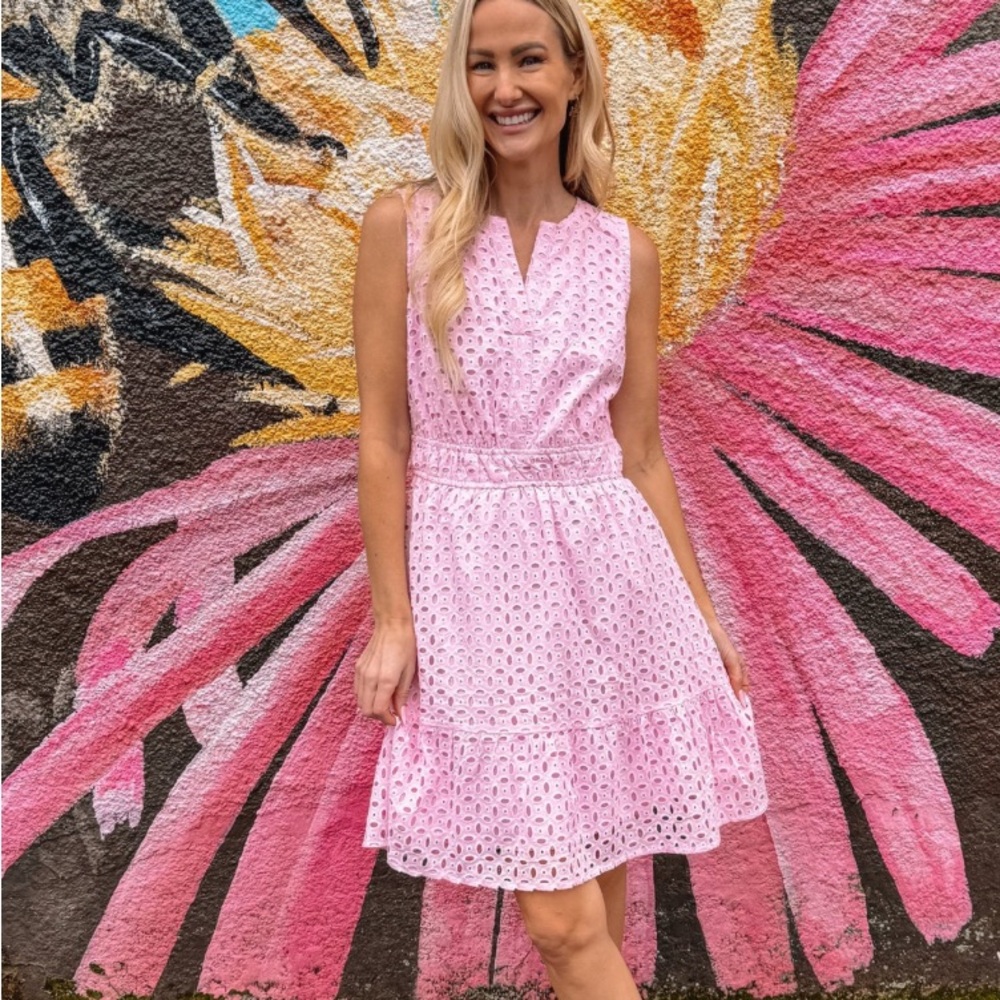 NWT!  Zesica Chic Pink Eyelet Sleeveless Midi Dress